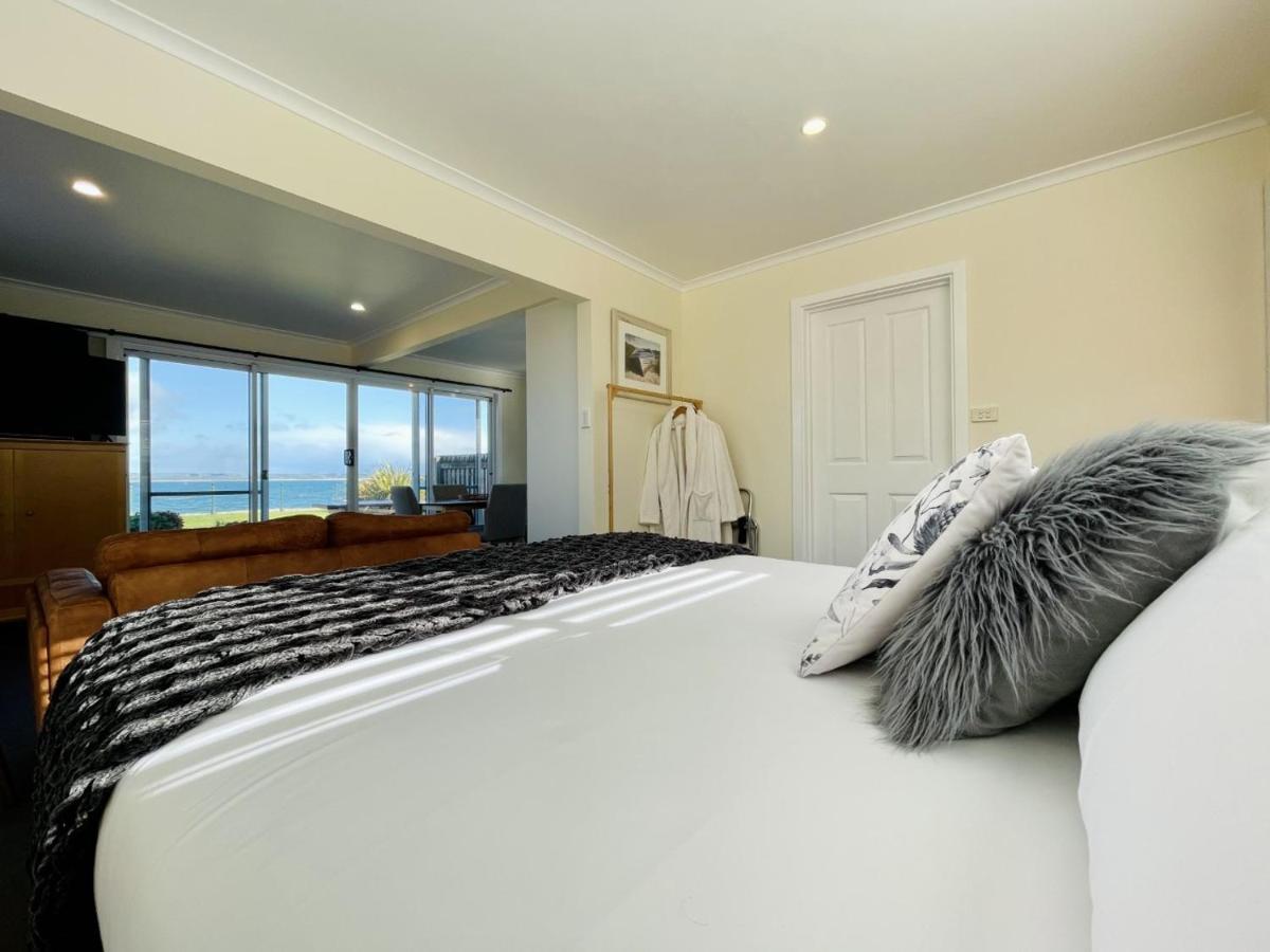 Stanley Village Waterfront Accommodation Bagian luar foto