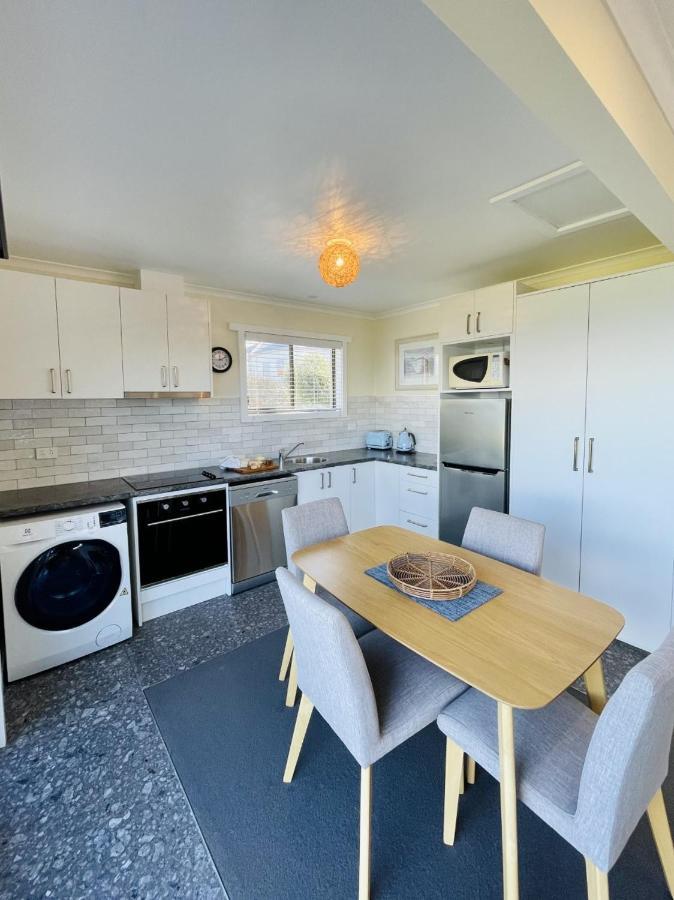 Stanley Village Waterfront Accommodation Bagian luar foto