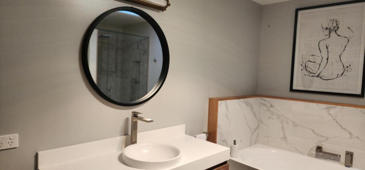 Stanley Village Waterfront Accommodation Bagian luar foto