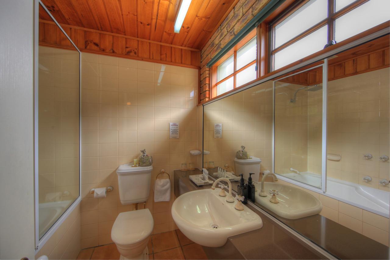 Stanley Village Waterfront Accommodation Bagian luar foto