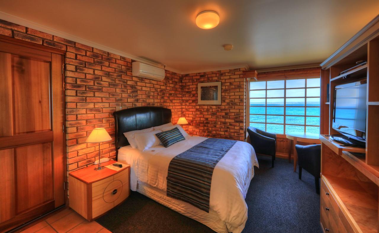 Stanley Village Waterfront Accommodation Bagian luar foto