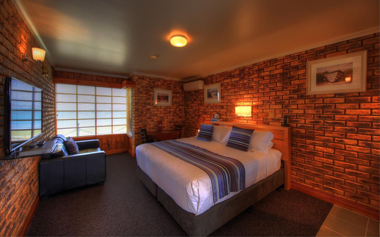 Stanley Village Waterfront Accommodation Bagian luar foto