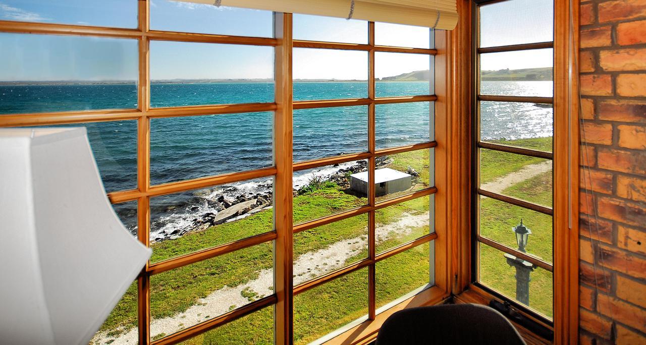 Stanley Village Waterfront Accommodation Bagian luar foto