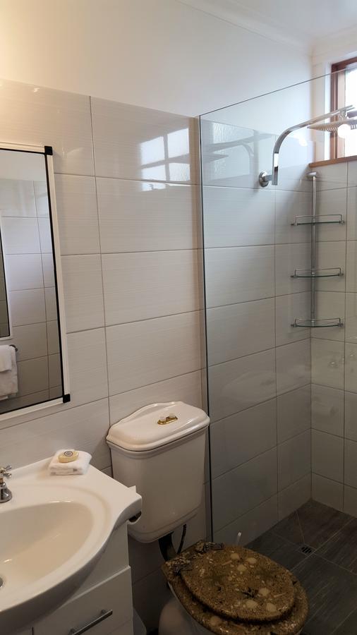 Stanley Village Waterfront Accommodation Bagian luar foto