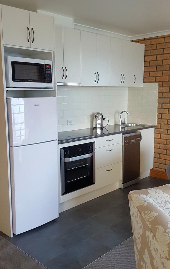 Stanley Village Waterfront Accommodation Bagian luar foto